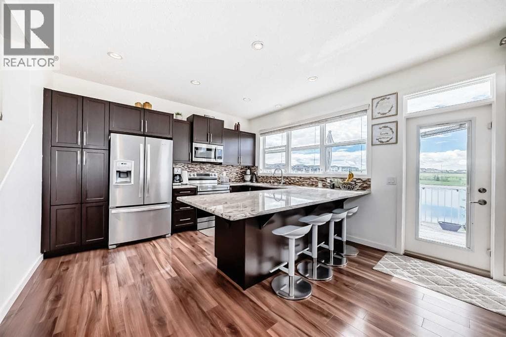 4 bed 4 bath single family at 33 Redstone Drive NE — $734,900 — photo 8