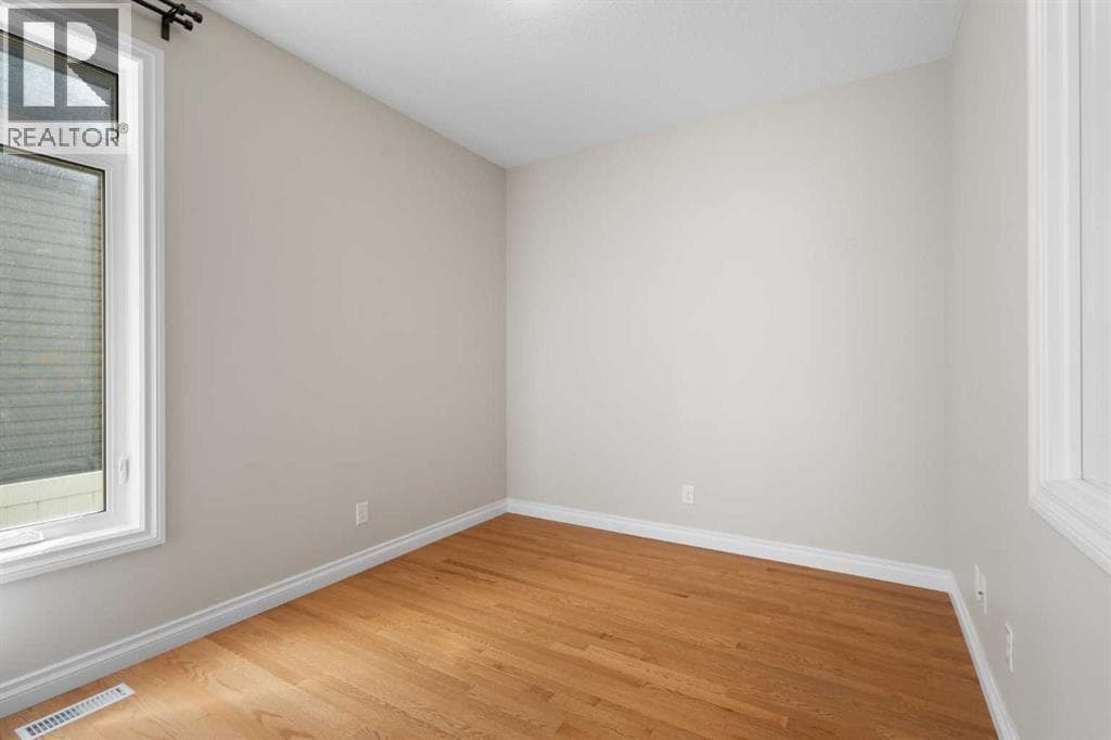 486 Silverado Boulevard SW — photo 4