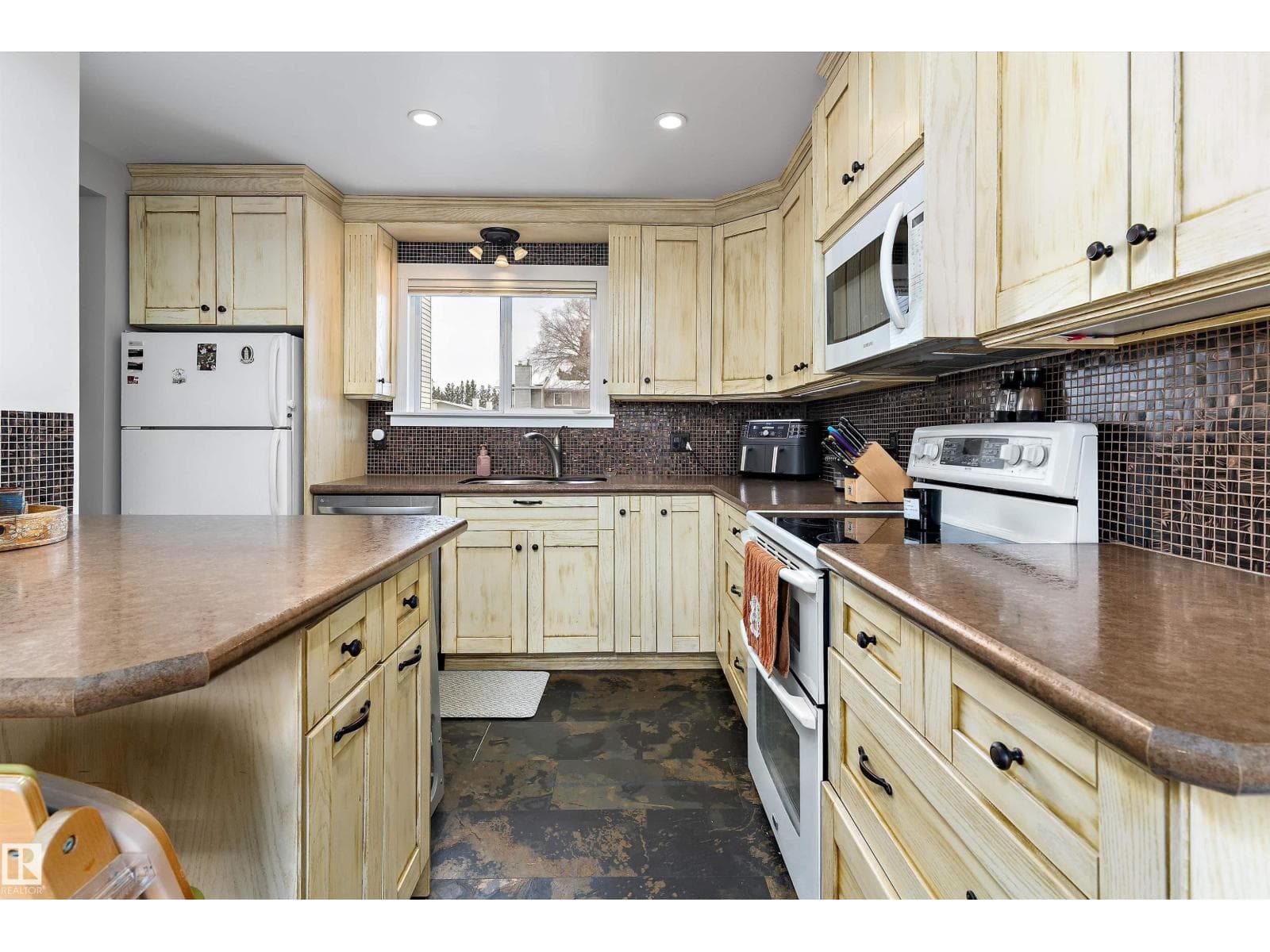 #9 4403 RIVERBEND RD NW — photo 5
