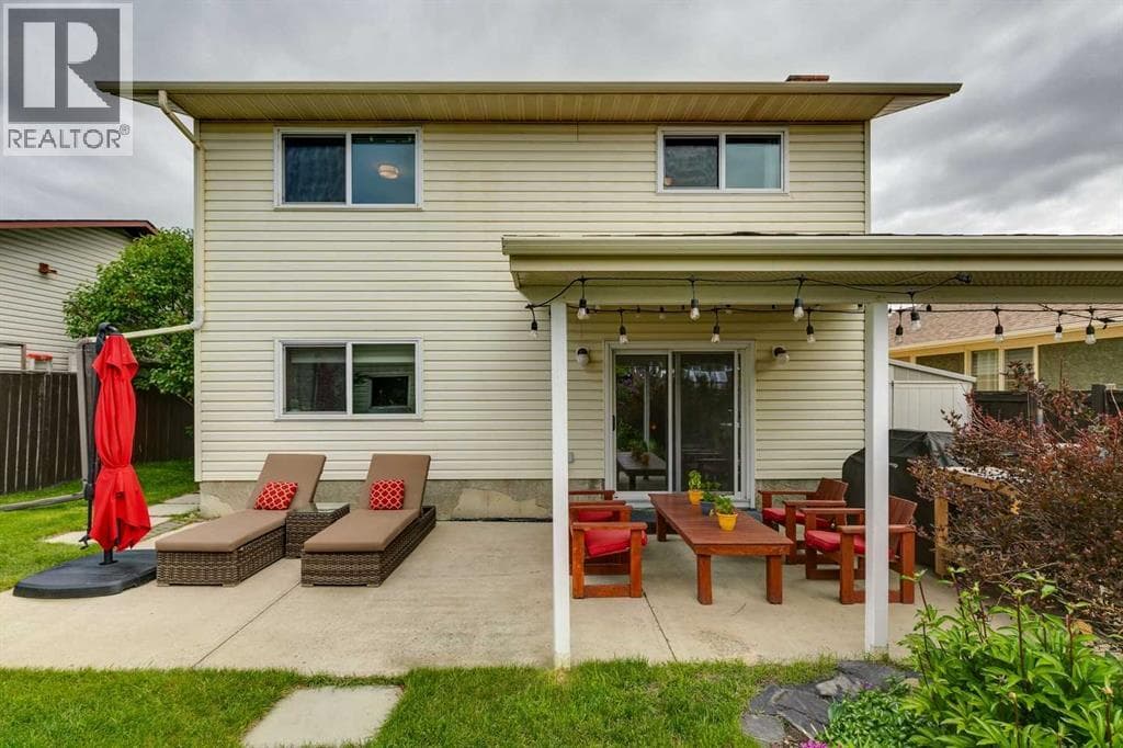 51 Woodbrook Green SW — photo 3