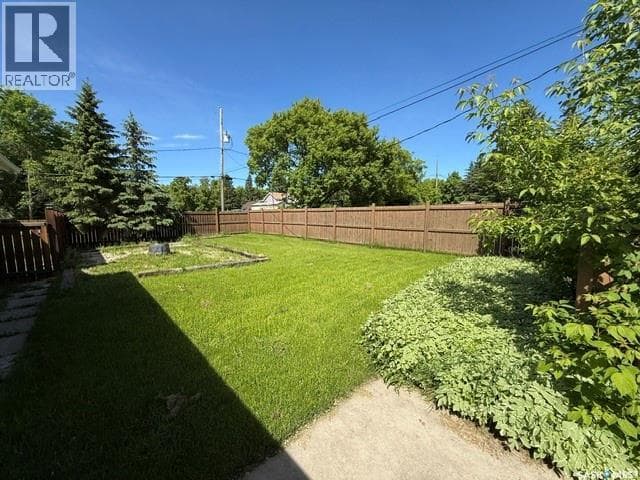327 Wallace STREET — photo 4