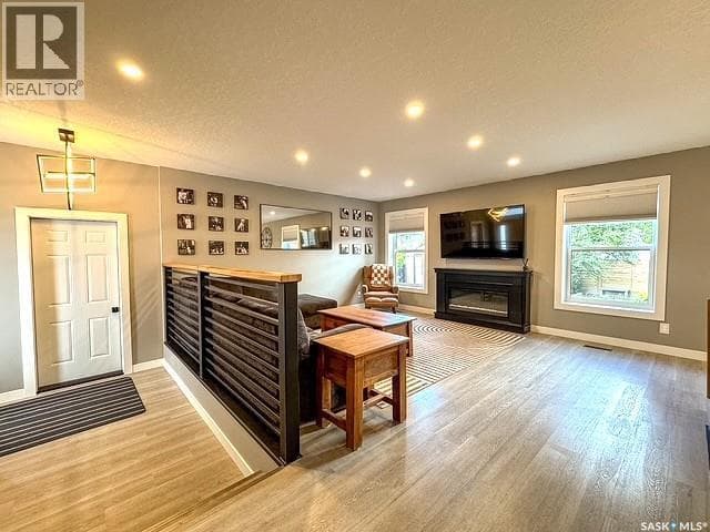 482 Russell CRESCENT — photo 4