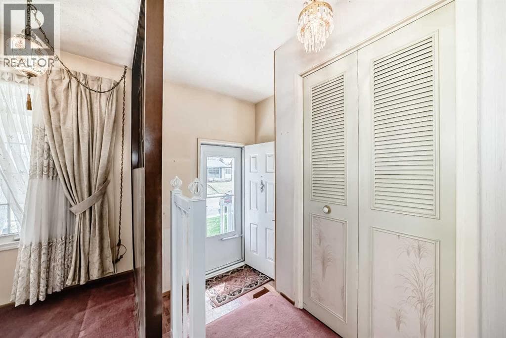 165 Marbrooke Circle NE — photo 4