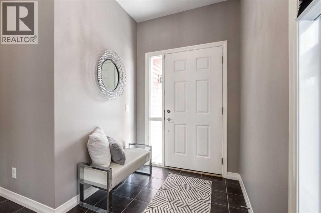 33 Evansglen Drive NW — photo 2
