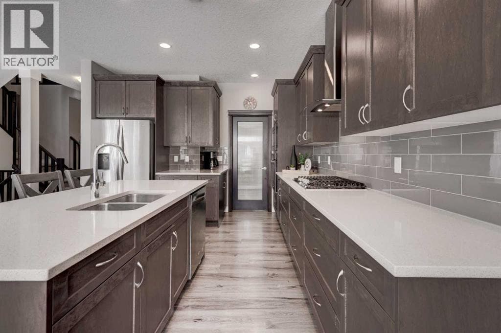 255 Riviera Way — photo 5