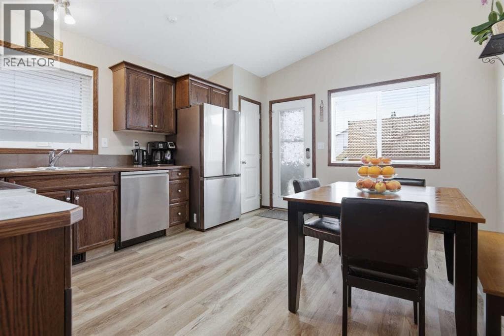 136 Lanterman Close — photo 5