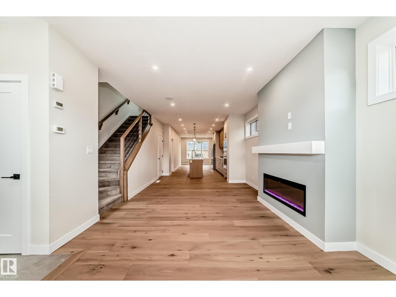 9637 85 ST NW — photo 5