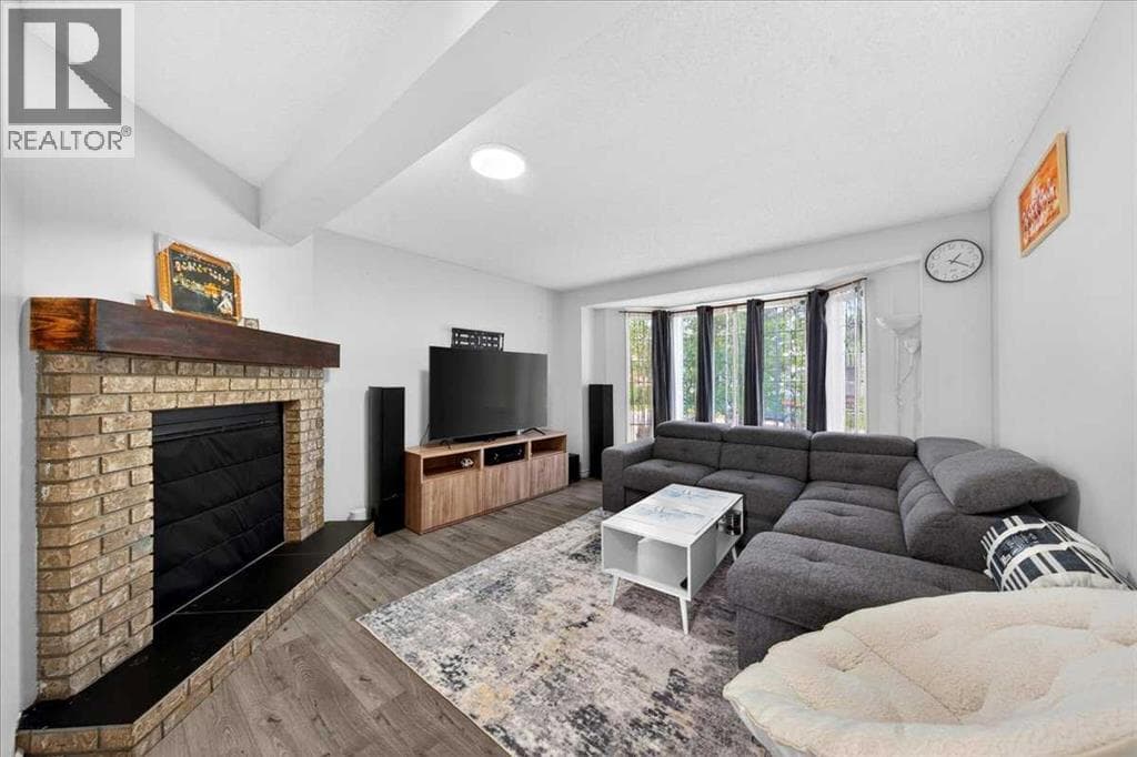 6979 Laguna Way NE — photo 5