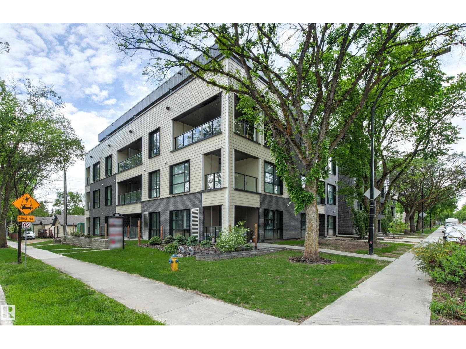 #413 11503 76 AV NW
