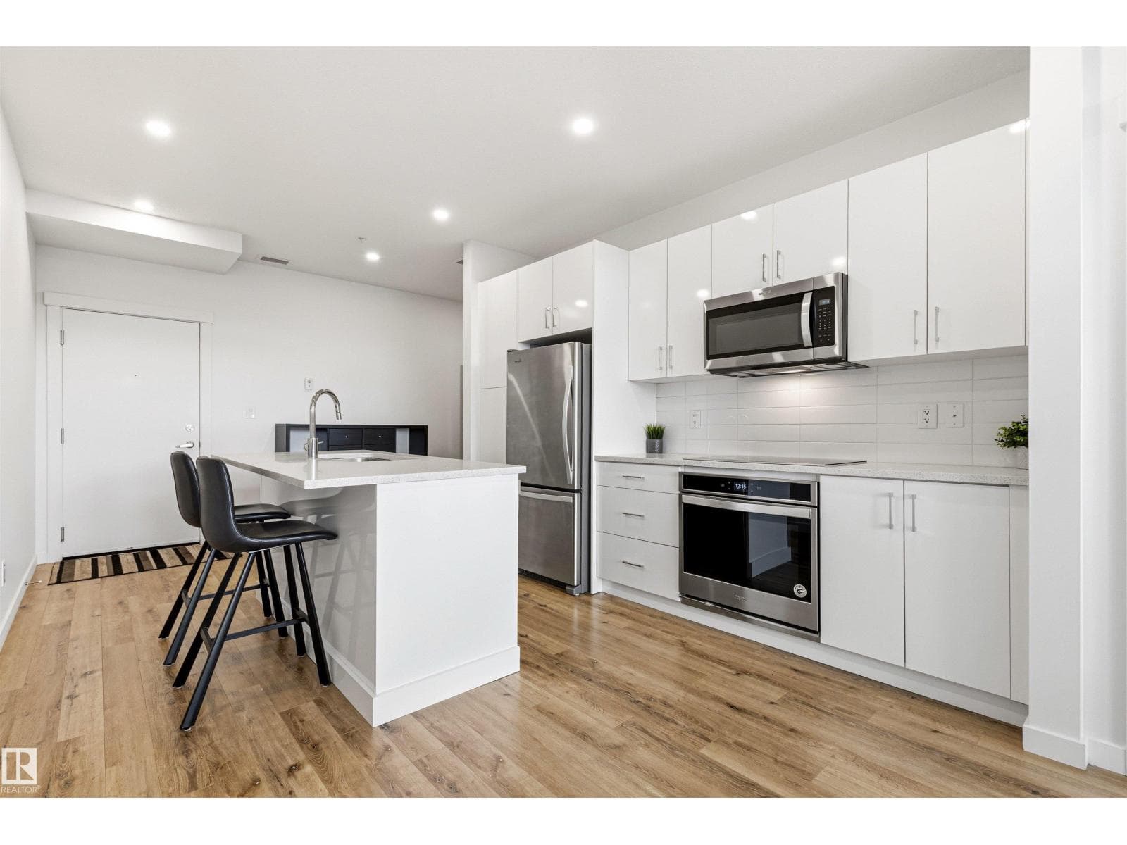 #413 11503 76 AV NW — photo 5