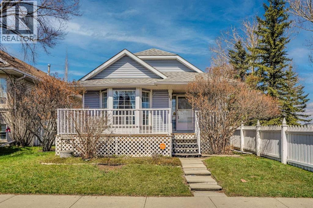 90 Martinridge Crescent NE — photo 2