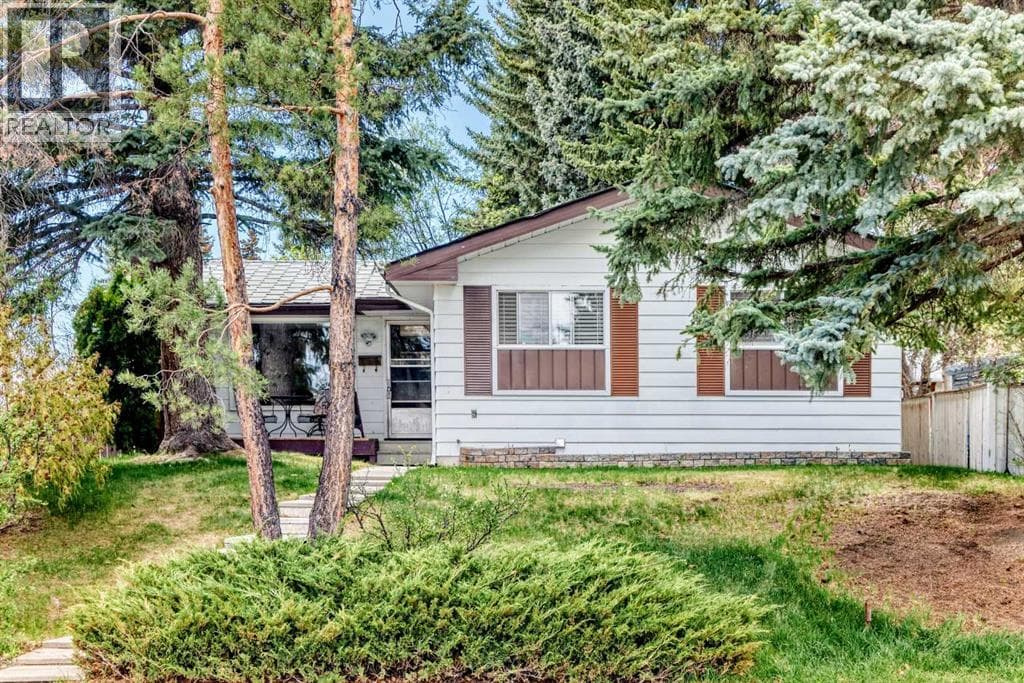 5007 Vallance Crescent NW — photo 2