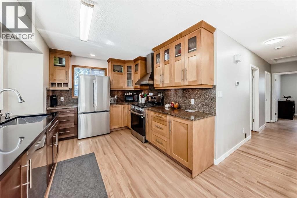 5007 Vallance Crescent NW — photo 4