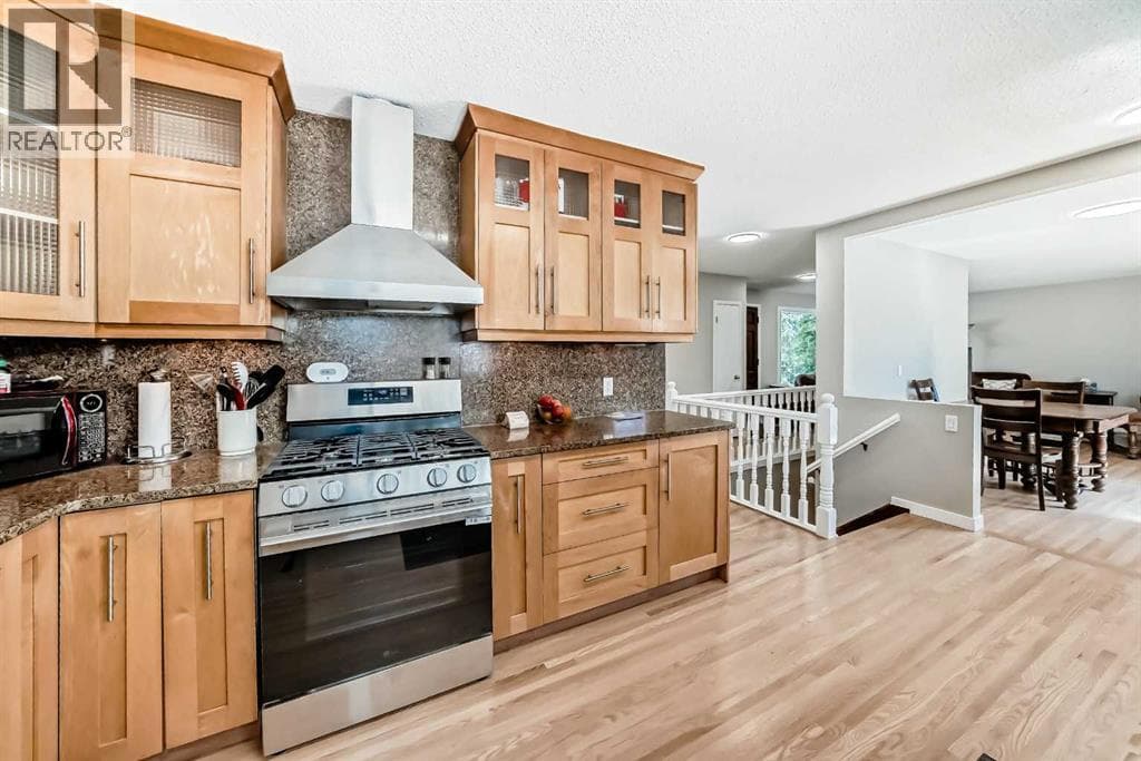 5007 Vallance Crescent NW — photo 5