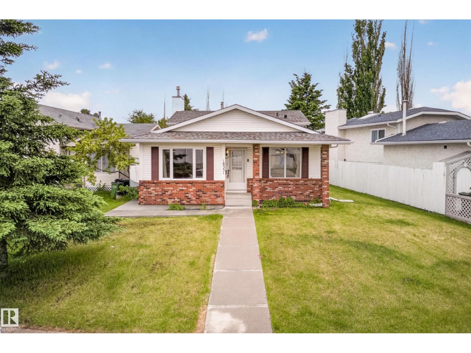 18351 77 AV NW — photo 2
