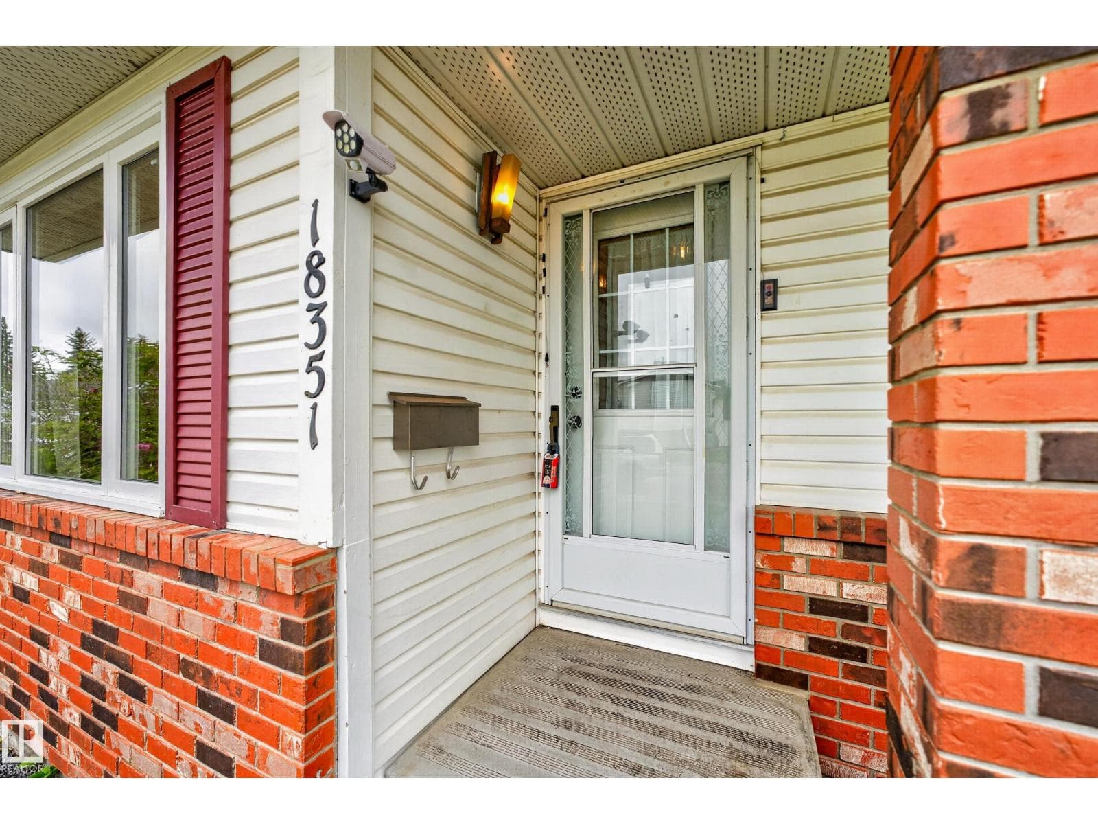 18351 77 AV NW — photo 4