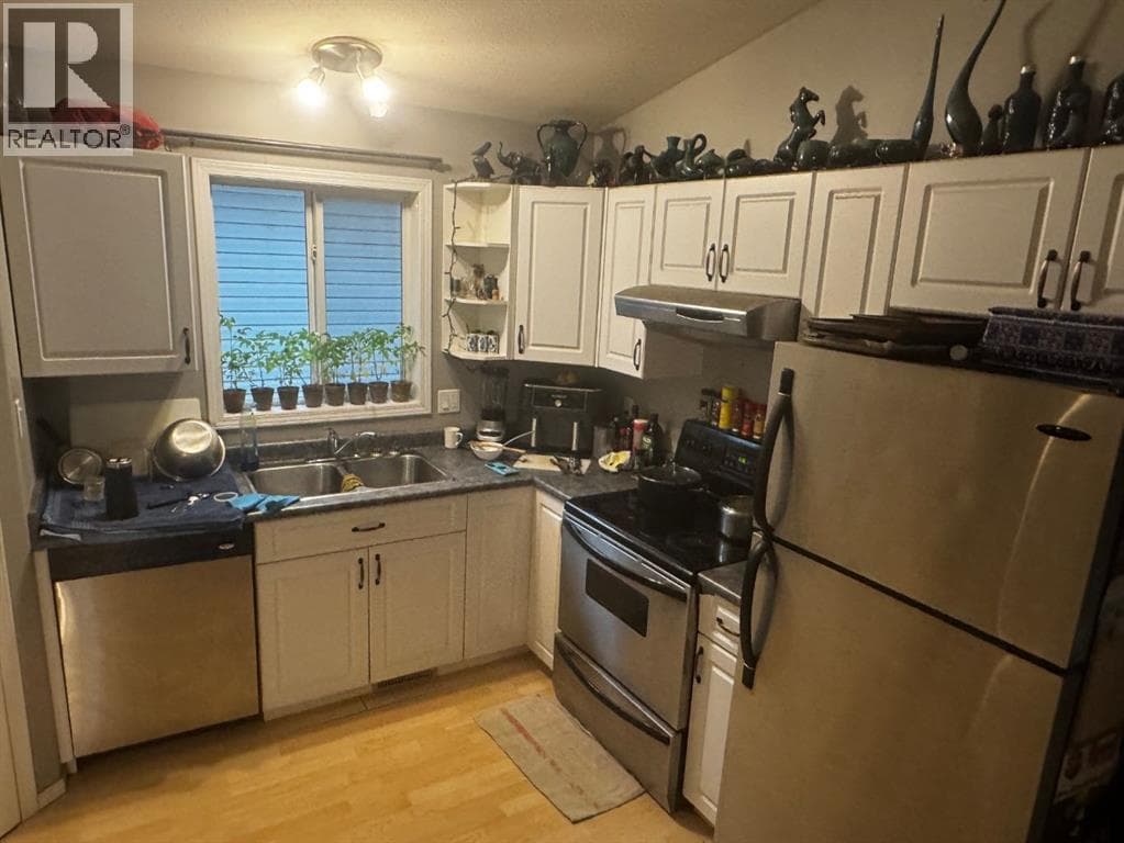 6313 88A Street — photo 3