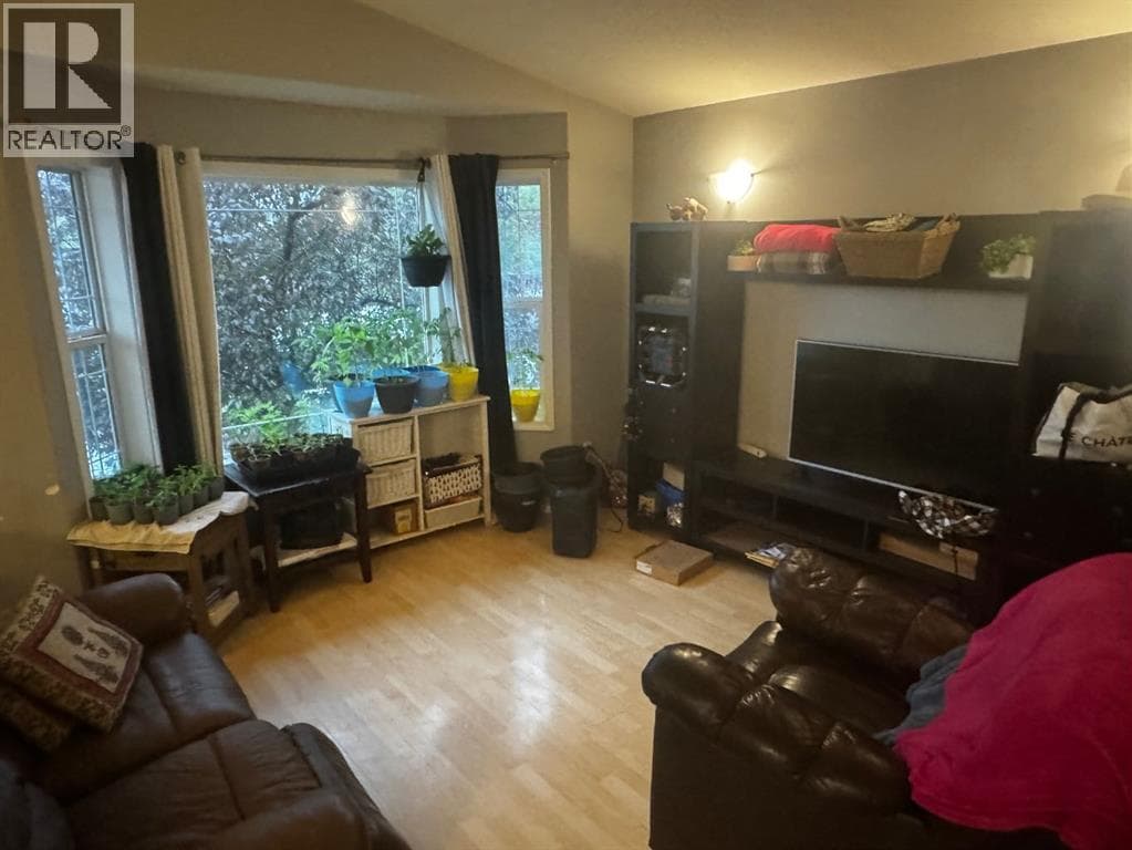 6313 88A Street — photo 2