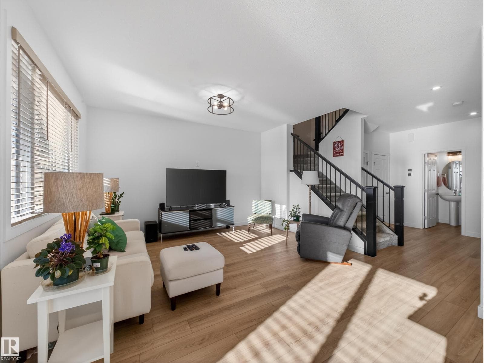 216 CALEDON CR — photo 5