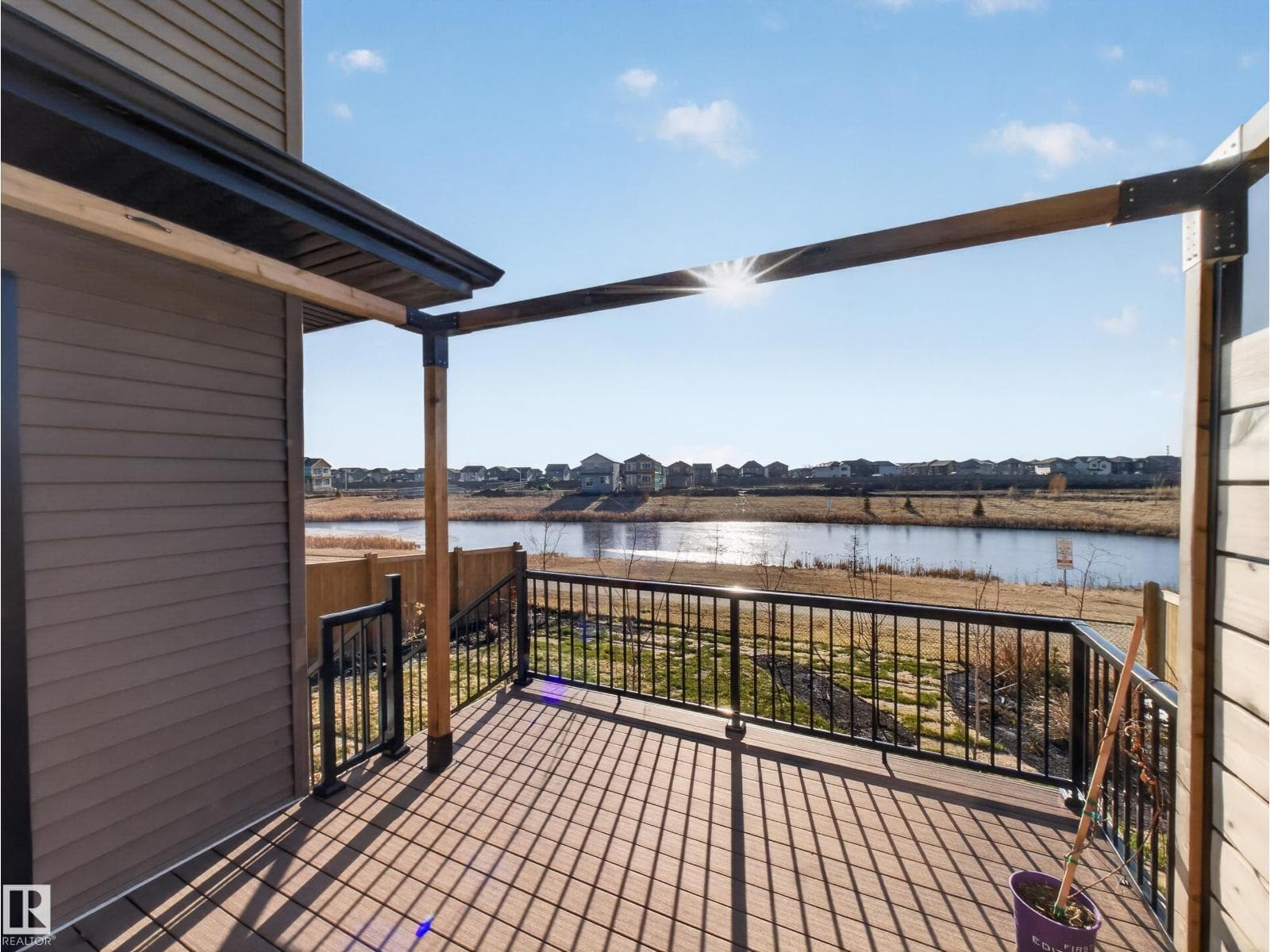 216 CALEDON CR