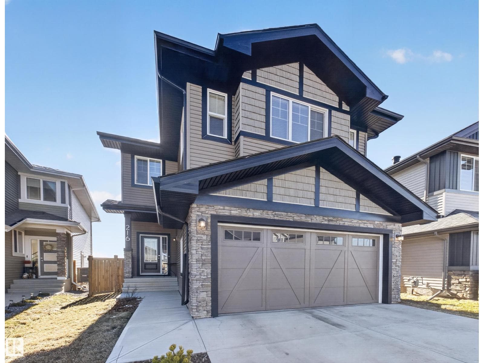 216 CALEDON CR — photo 2