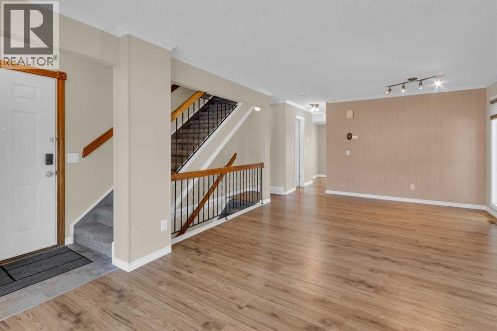 2537 9 Avenue SE — photo 3