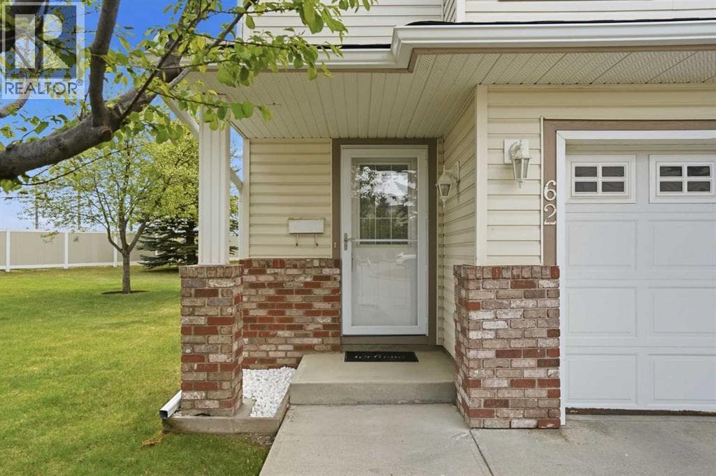 62 Country Hills Cove NW — photo 2