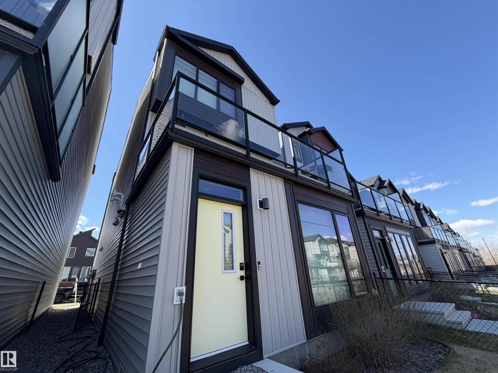 451 39 ST SW