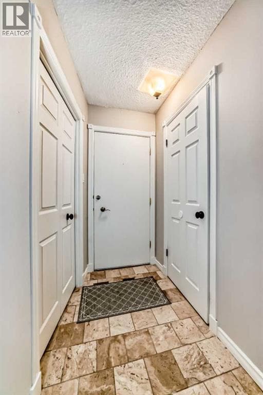 201, 516 Cedar Crescent SW — photo 4