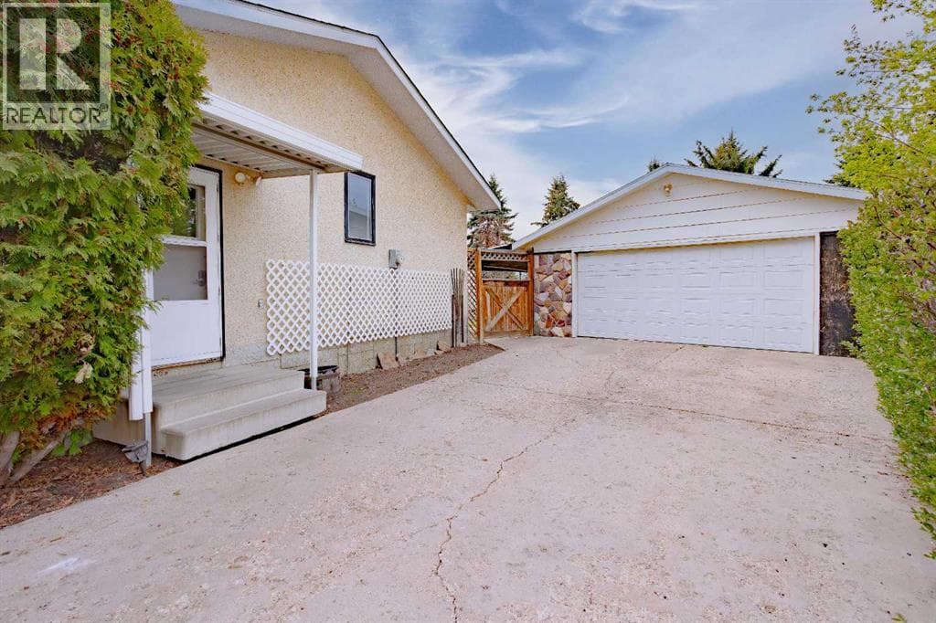518 3 Street — photo 2