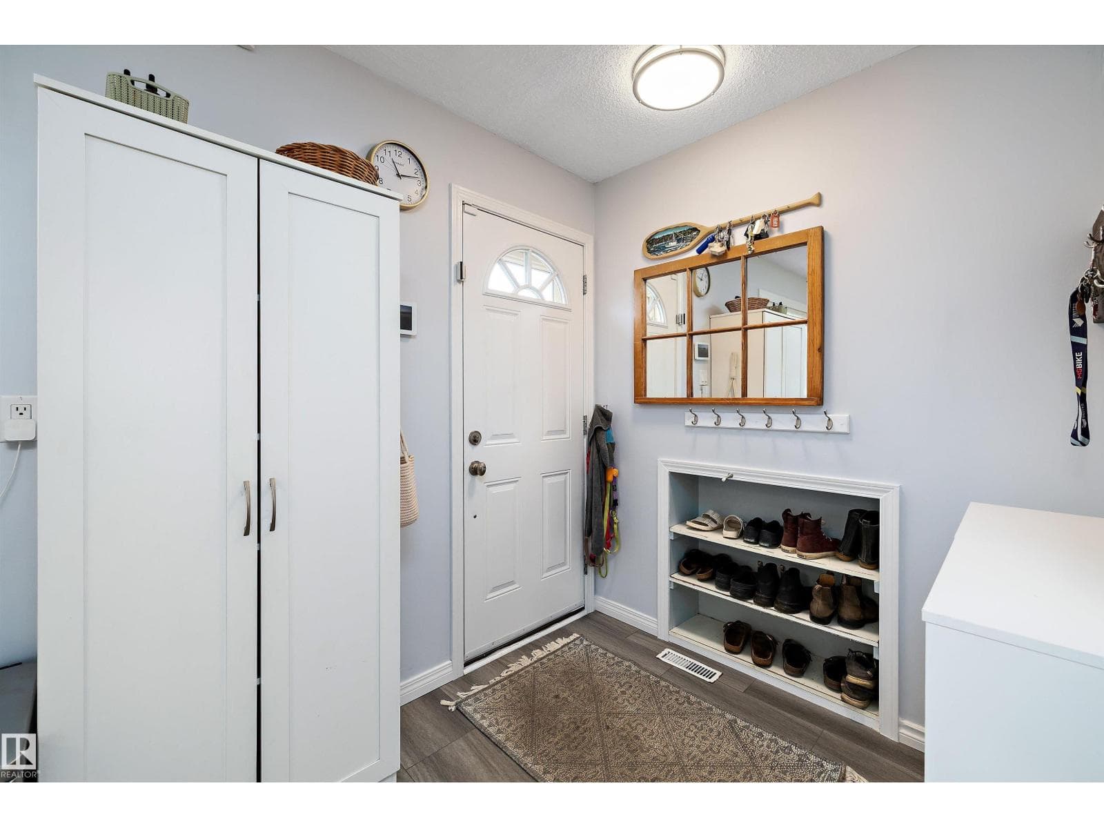 243 PORTER AV — photo 3