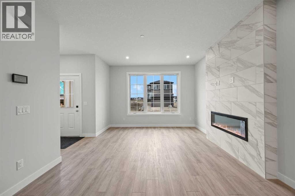 21 Hotchkiss Gardens SE — photo 5