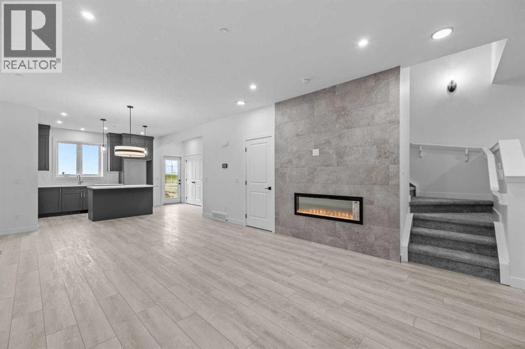 33 Hotchkiss Gardens SE — photo 5
