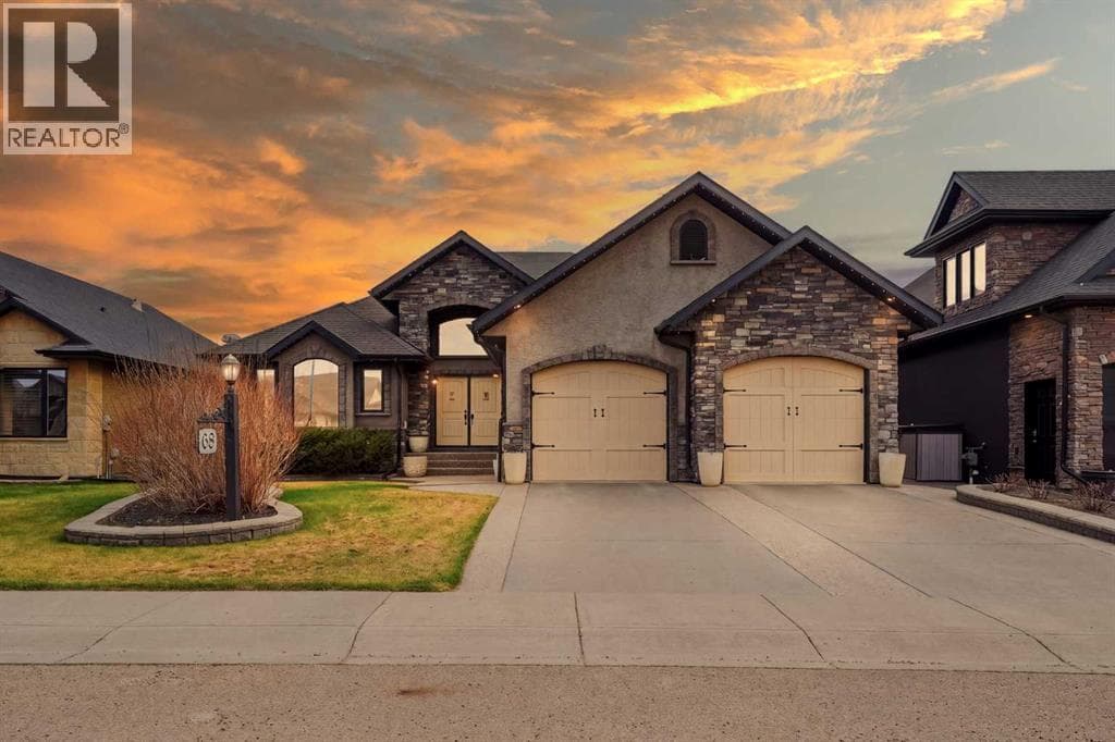 68 Oakwood Close