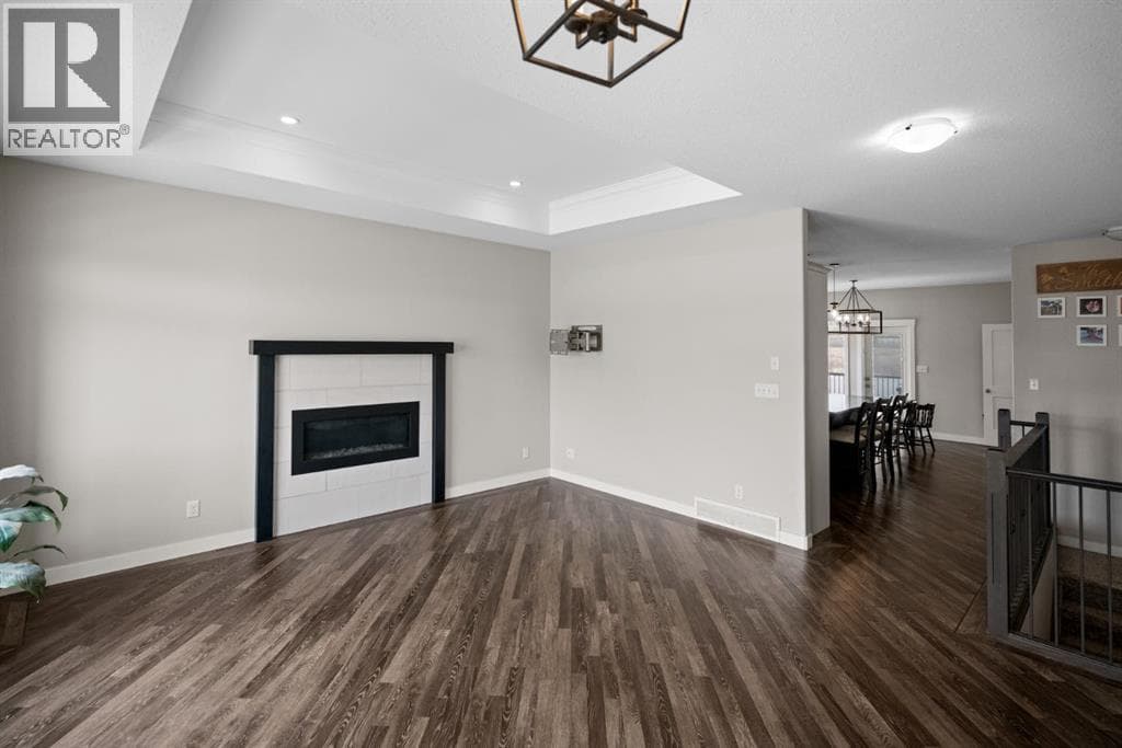 2304 62 Street — photo 3