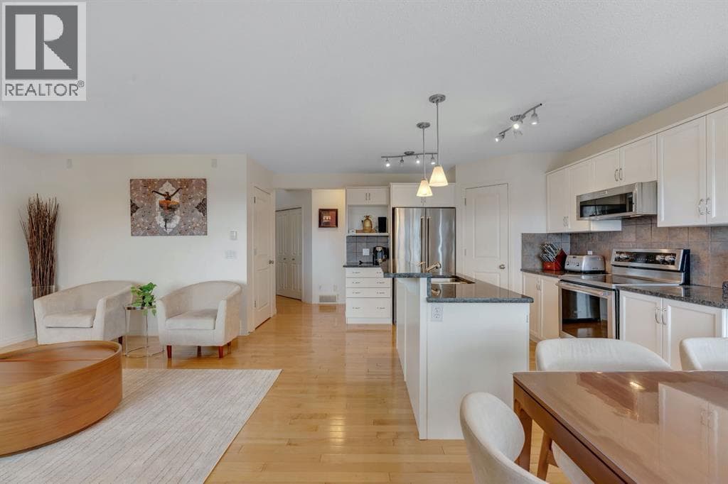 208 Royal Birch Circle NW — photo 5