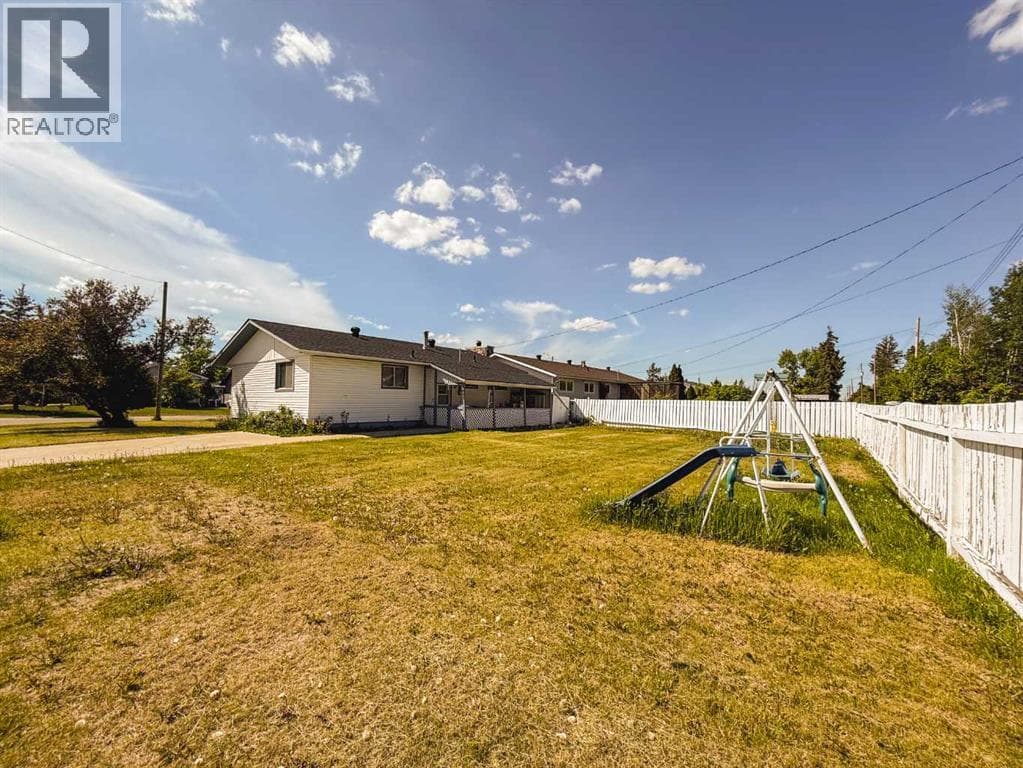4603 54 Street — photo 3