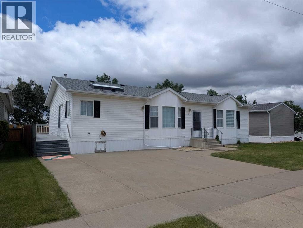 4926 59 Street — photo 2