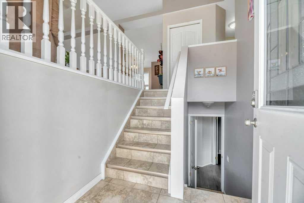 389 Strathford Crescent — photo 5