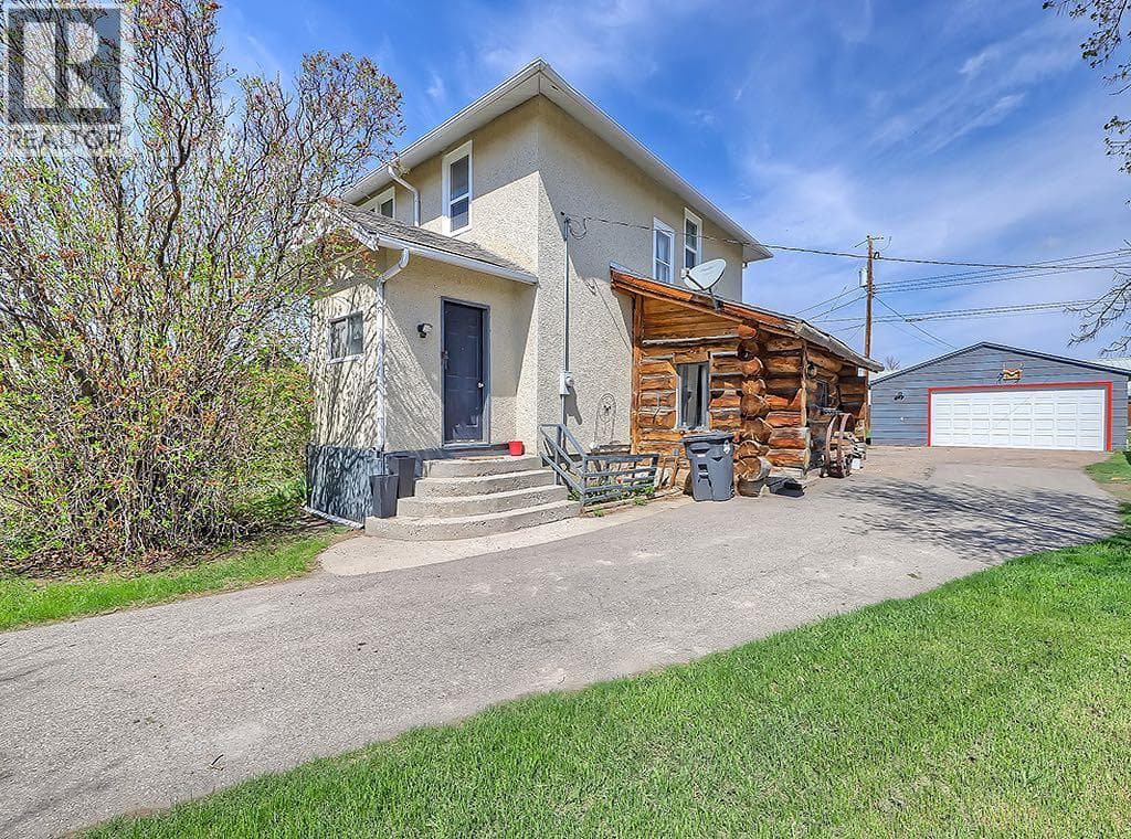 5136 54 Avenue — photo 2