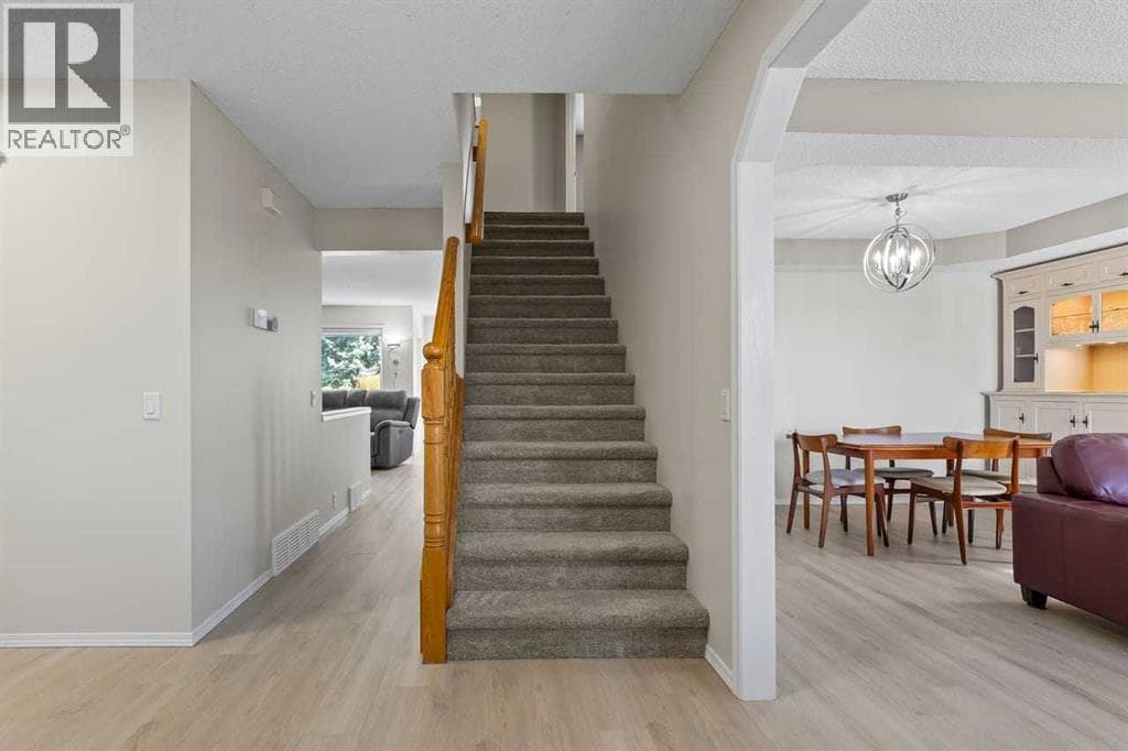 368 Sienna Park Drive SW — photo 3