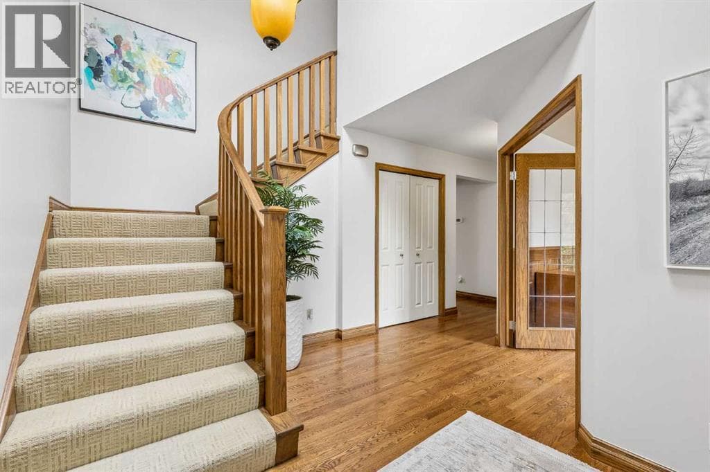65 Woodpath Terrace SW — photo 3