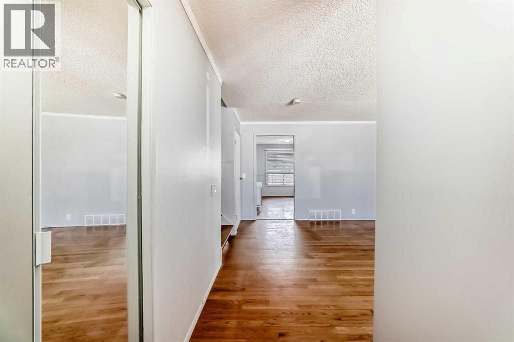 6840 4 Avenue NE — photo 5