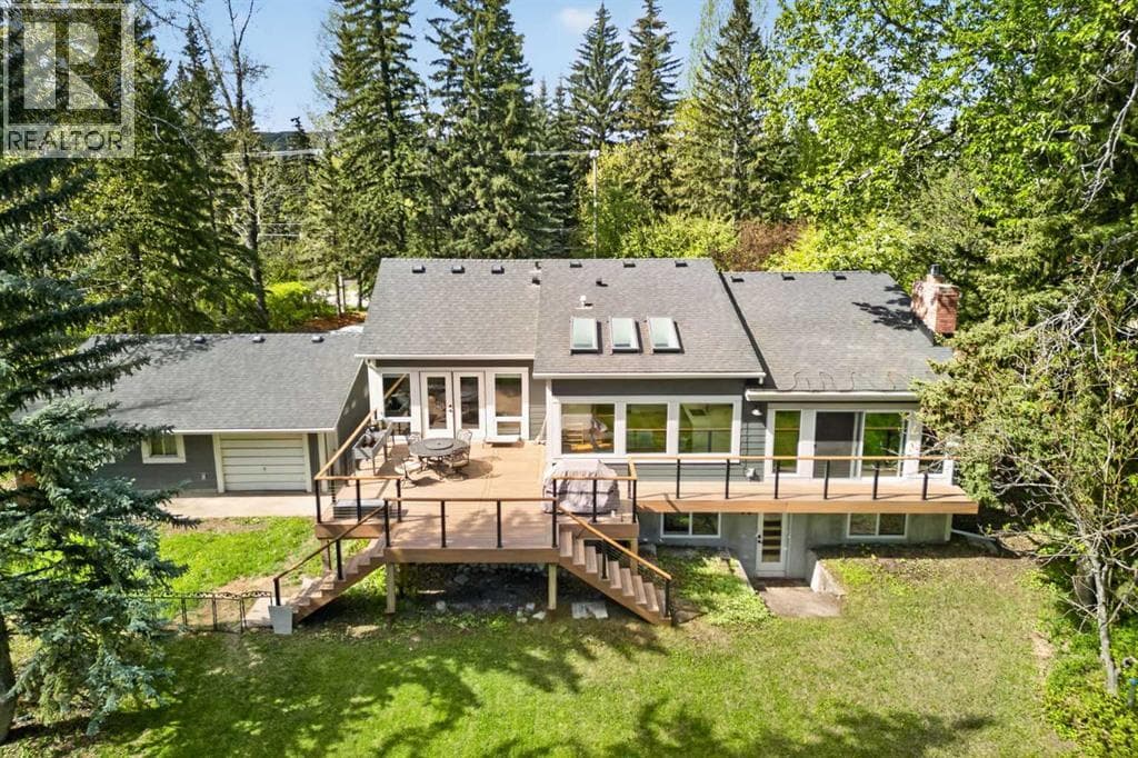 7136 Bow Crescent NW — photo 4