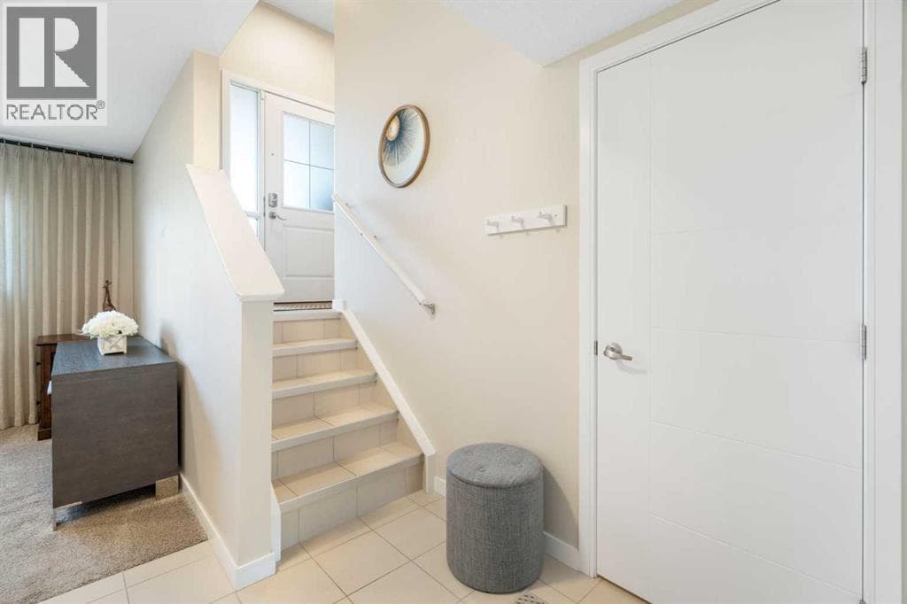 263 Mahogany Way SE — photo 2