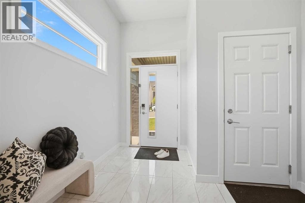 114 Corner Meadows Grove NE — photo 3