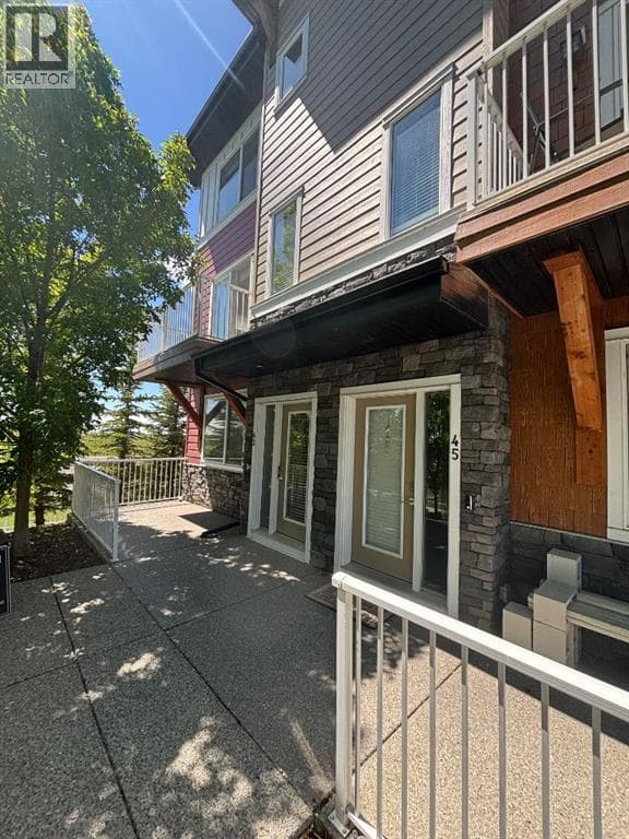 43, 111 Rainbow Falls Gate