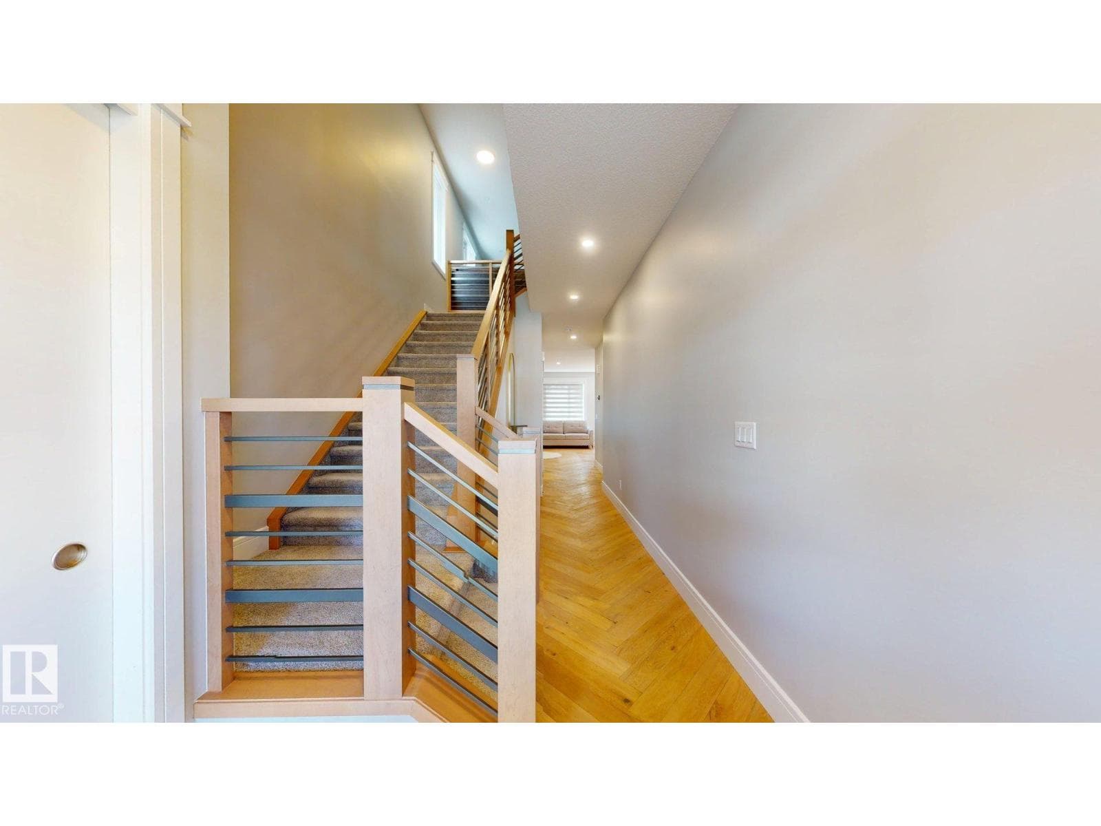 2112 208 ST NW — photo 5