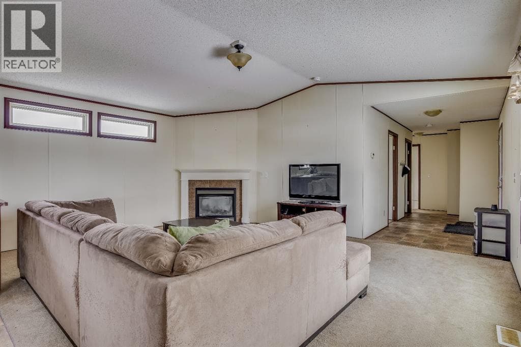 292 Greenwich Lane — photo 4