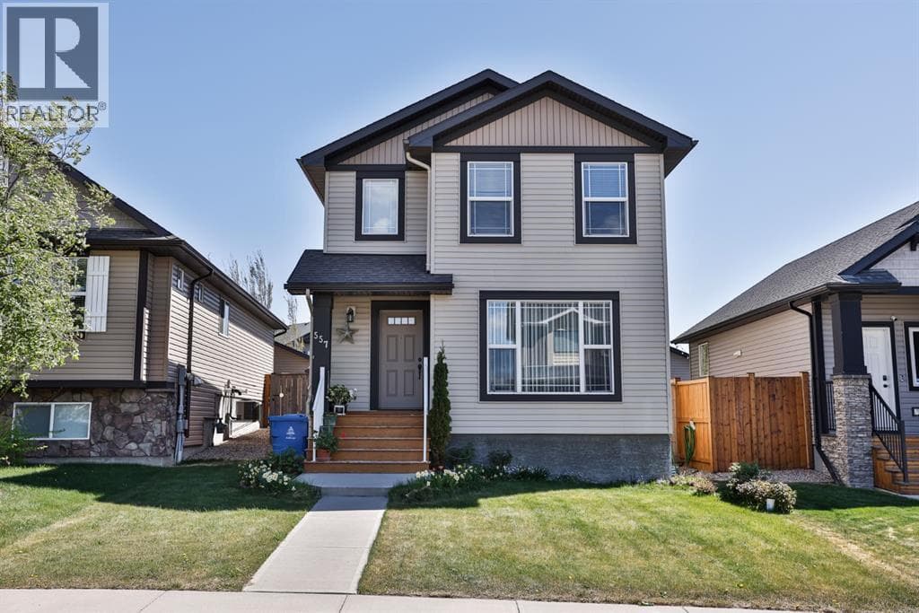 557 Mary Cameron Crescent N